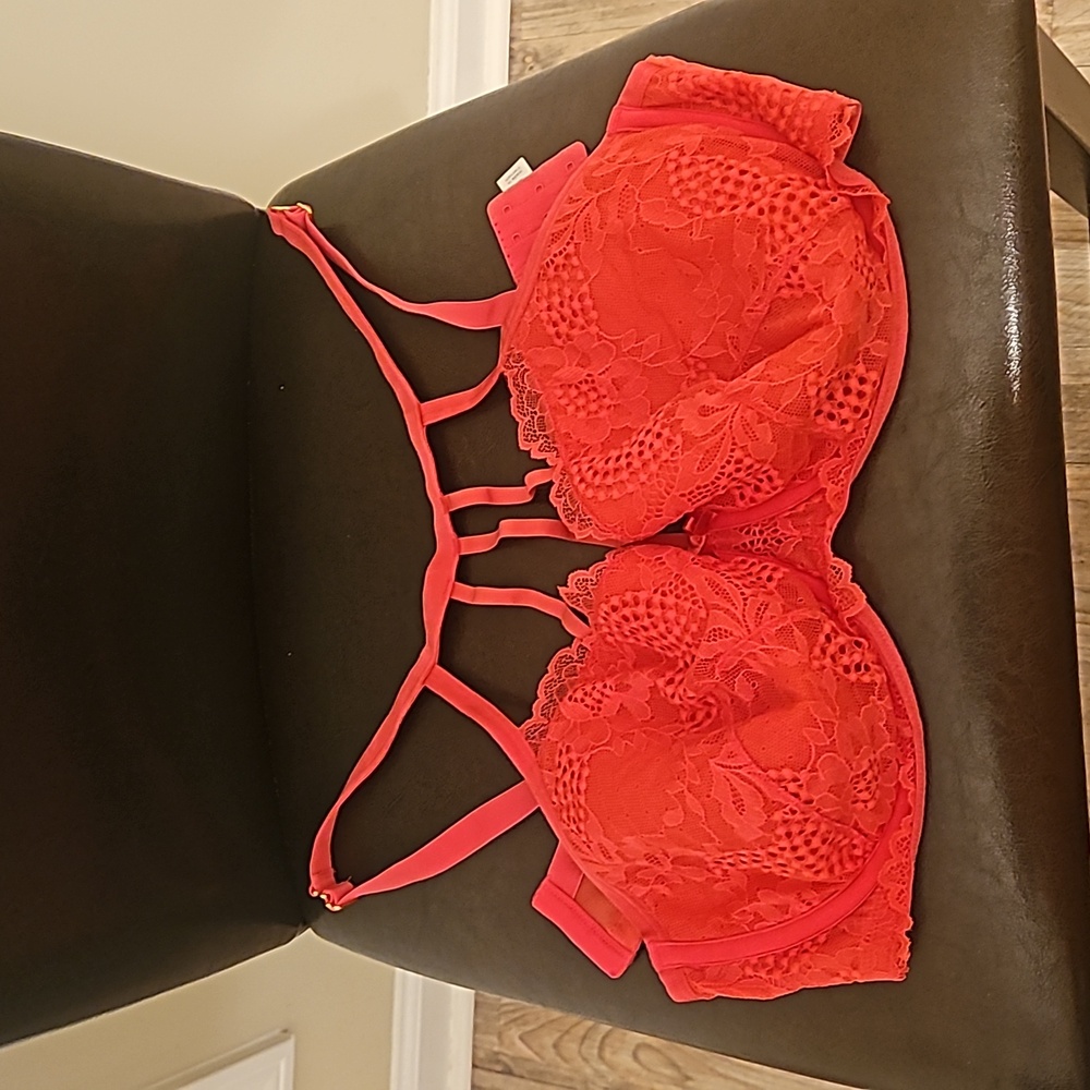 Bra - Picture 2 of 3